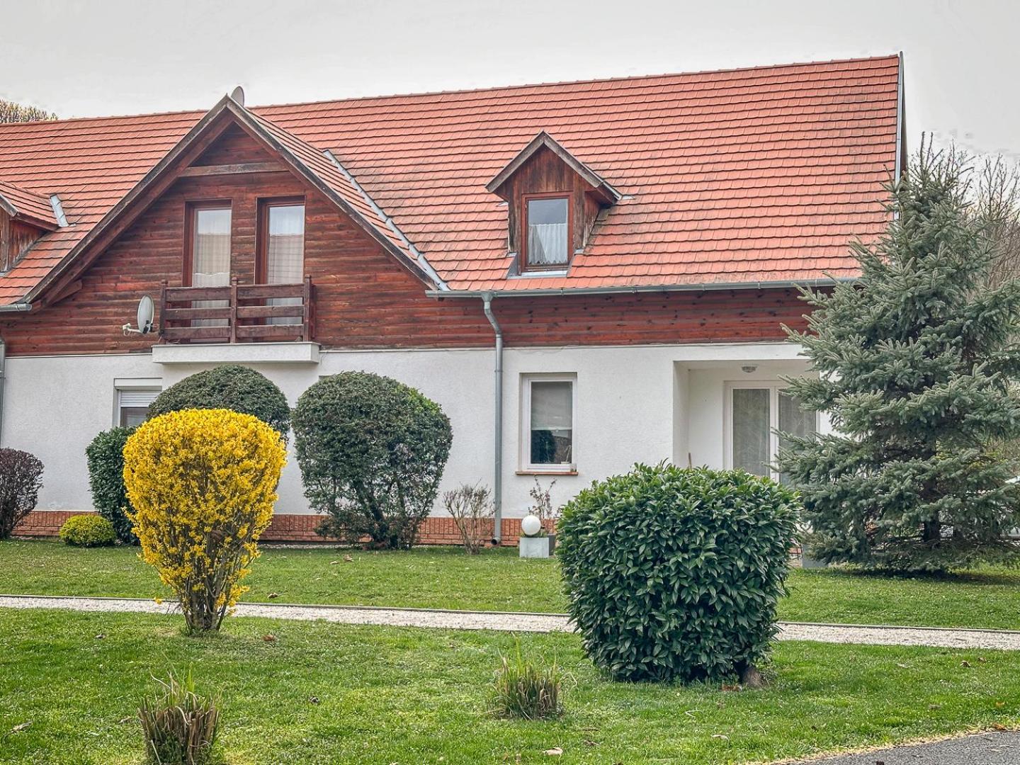 Birdie Apartman Zalacsány Exterior foto